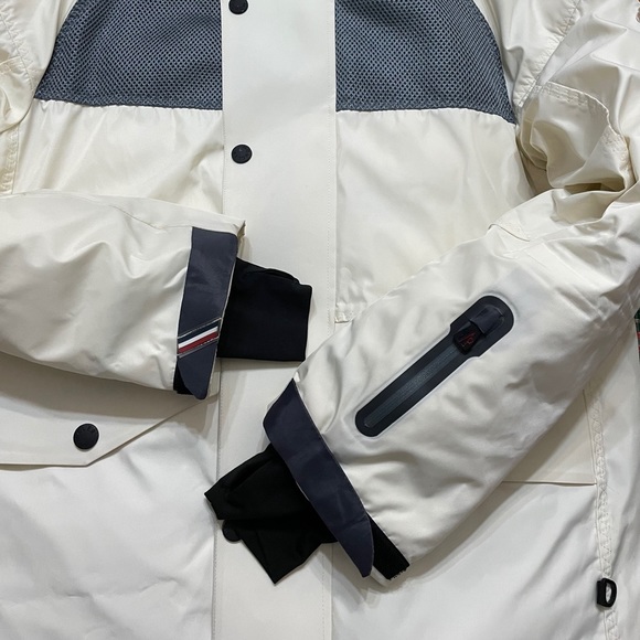 Moncler Parka Ski Coat Hooded - Picture 4 of 13